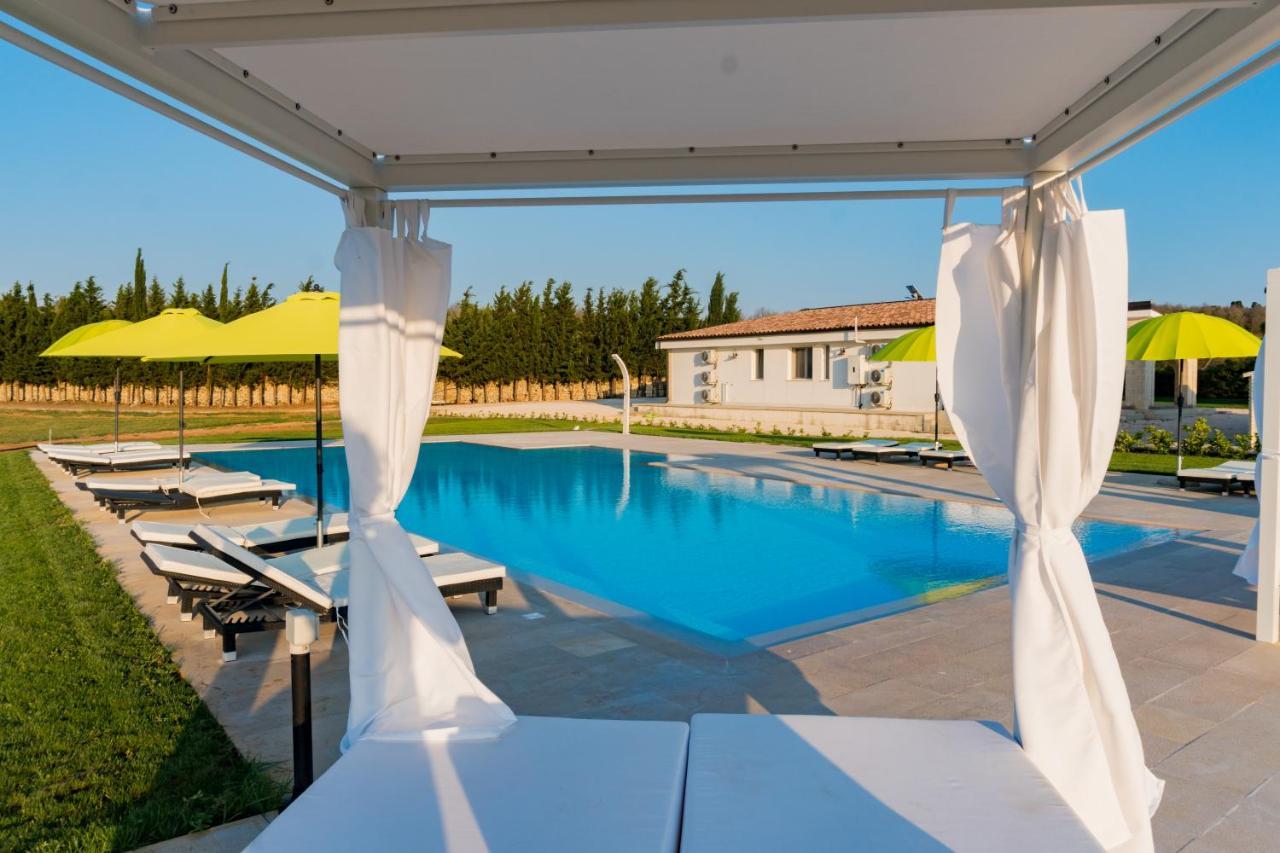 Villa Casale Cerfignano エクステリア 写真